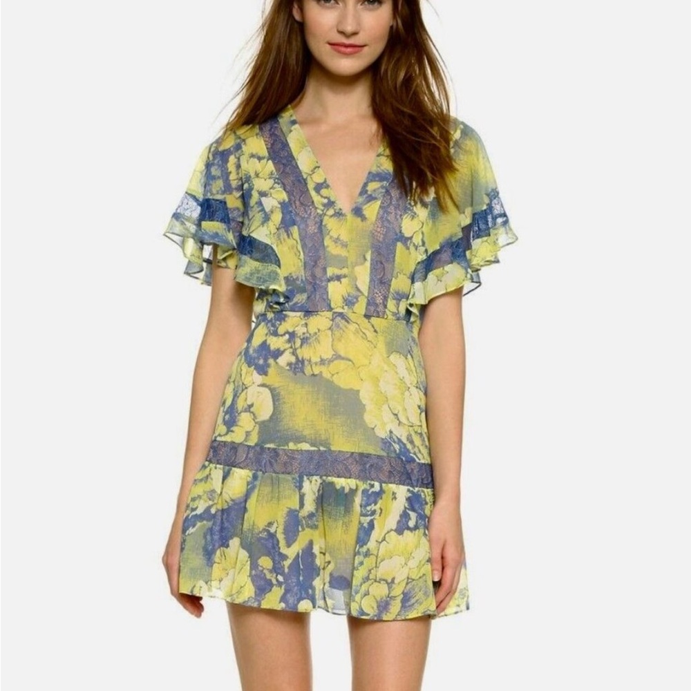 BCBGMaxAzria Karian Flower Flutter Sleeve Dress Dark Lime Combo.